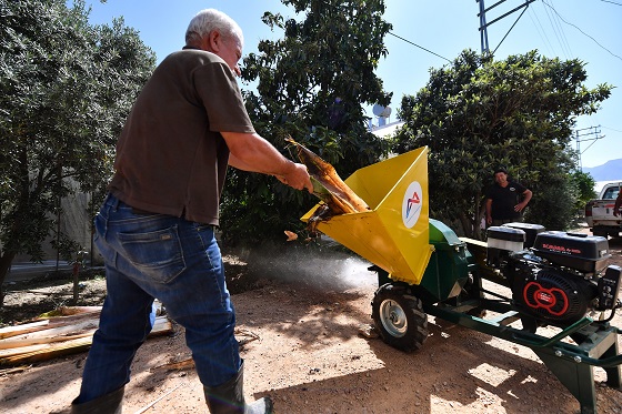 Muz Üreticisine Dal Parçalama Makinesi Desteği