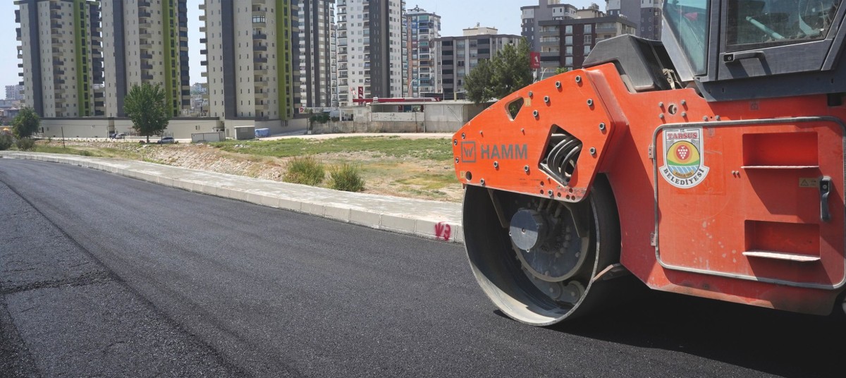 TARSUS’TA 15 YILLIK YOL SORUNU ÇÖZÜLDÜ