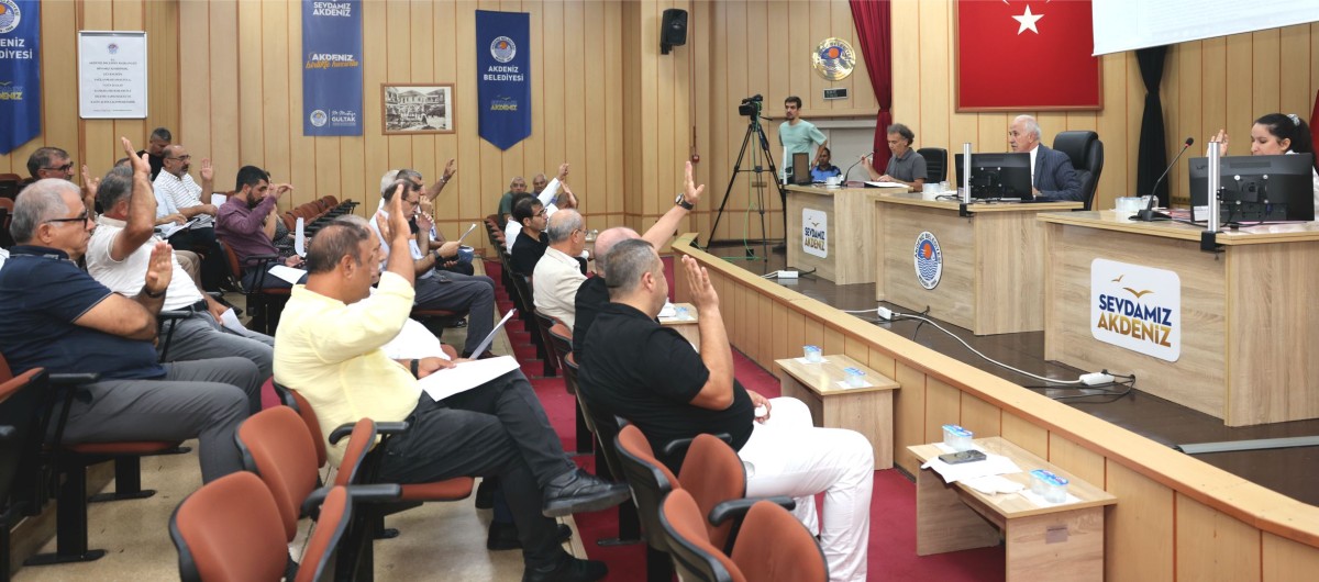 ‘AKDENİZ’DE DEĞİŞİM VE DÖNÜŞÜM DEVAM EDECEK’