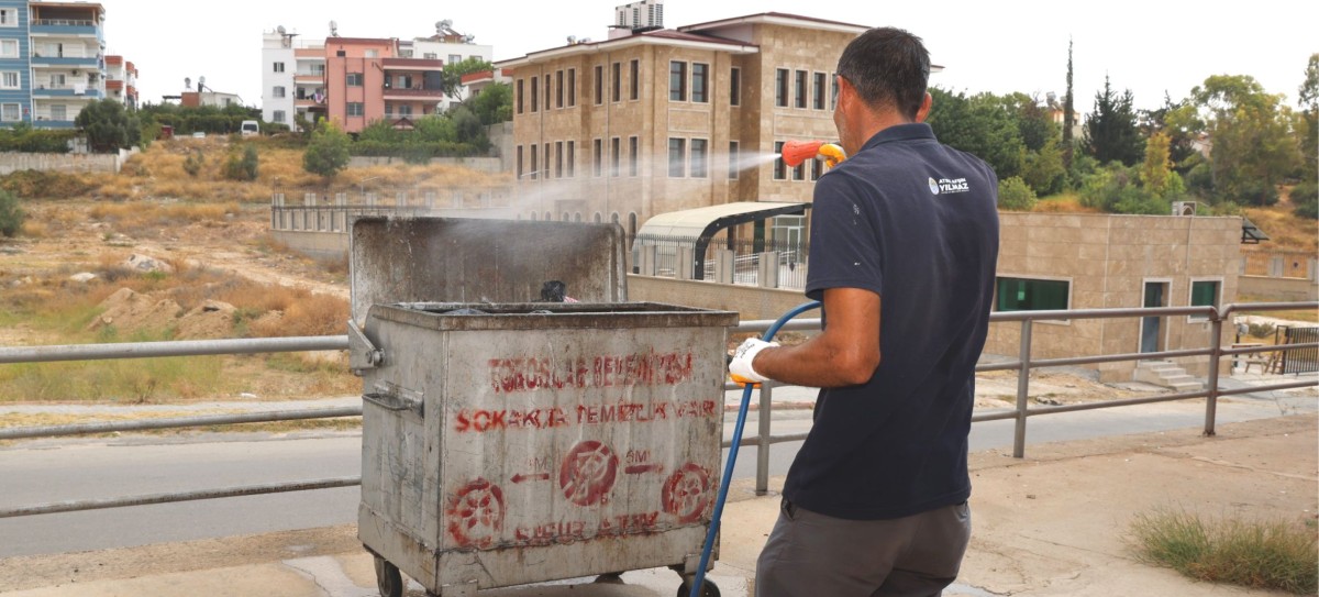 TOROSLAR BELEDİYESİ, AKDENİZ MEYVE SİNEĞİ İLE MÜCADELE EDİYOR