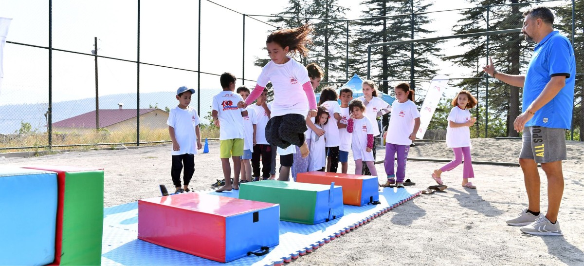 MERSİN'DE ÇOCUKLAR SPORA YÖNLENDİRİLİYOR  