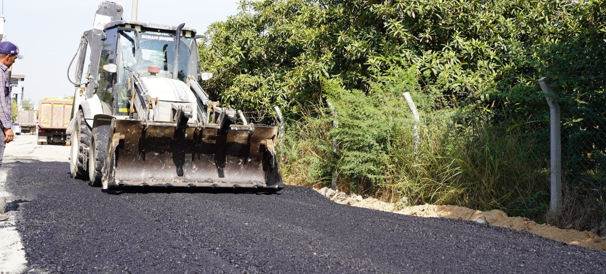 TARSUS'TA MAHALLE YOLLARI YENİLENİYOR