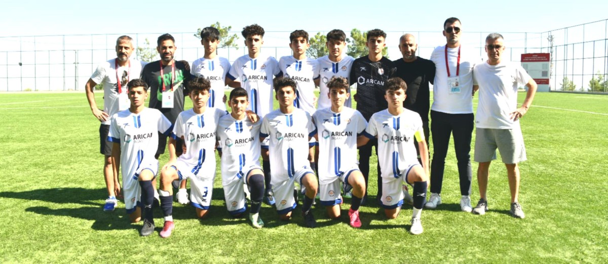 YENİŞEHİR BELEDİYESİ U16 FUTBOL TAKIMI NAMAĞLUP LİDER 