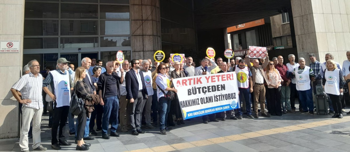 BÜRO EMEKÇİLERİ HAKLARINI İSTİYOR