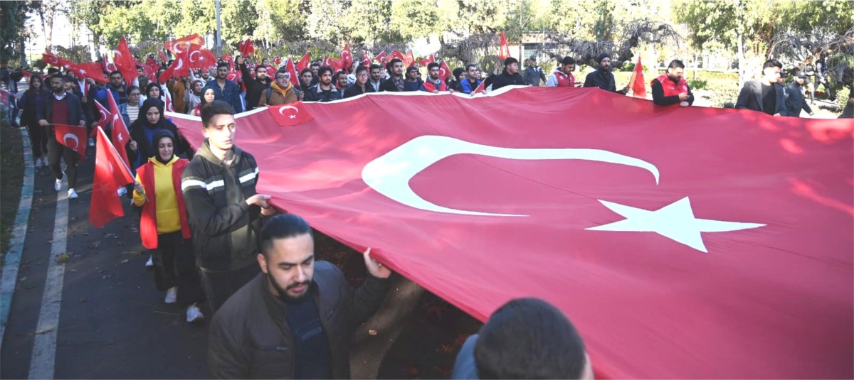 ÖĞRENCİLERİNDEN TERÖRE LANET YÜRÜYÜŞÜ