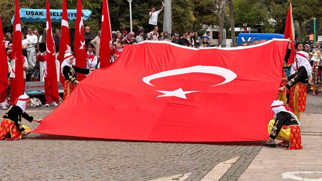 23 Nisan Ulusal Egemenlik ve Çocuk Bayramı Uşak’ta coşku ile kutlandı