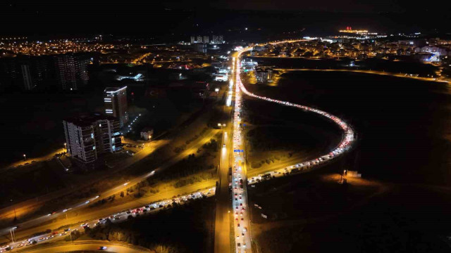 Anadolu’dan Batı’ya akın akın dönüyorlar: ”Kilit kavşak” havadan görüntülendi