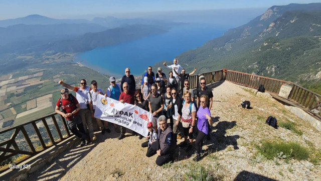 Aydınlı dağcılar, Sakartepe zirvesine çıktı