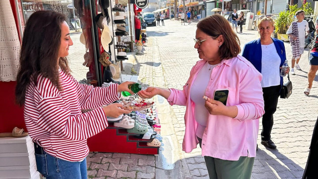 Başkan Gençay, vatandaşlarla bayramlaştı