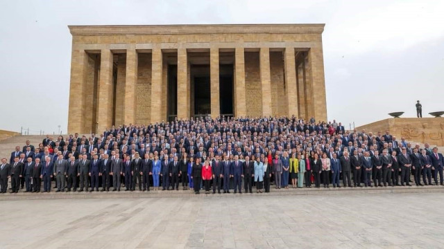 Başkan Zencirci Anıtkabir’i ziyaret etti