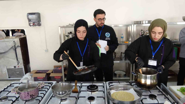 Bitlis’te ‘Gastronomi Festivali ve Yemek Yarışması’ düzenlendi