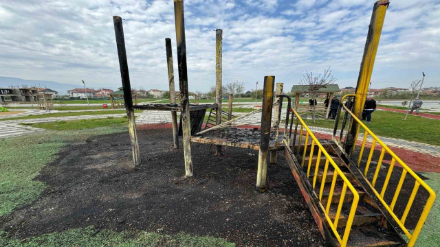 Bolu Belediyesi’nin yaptığı park kundaklandı