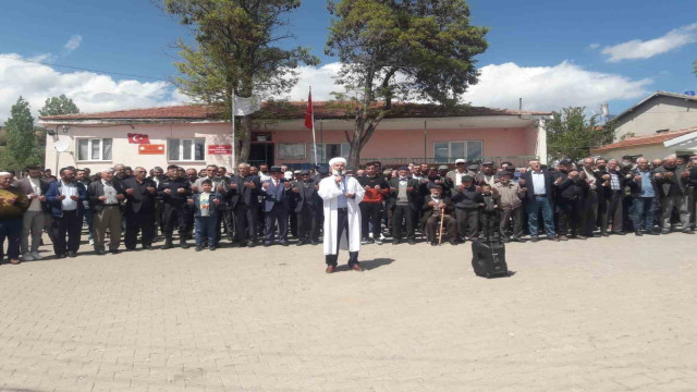 Danişment Mahallesi’nde geleneksel yağmur duası yapıldı