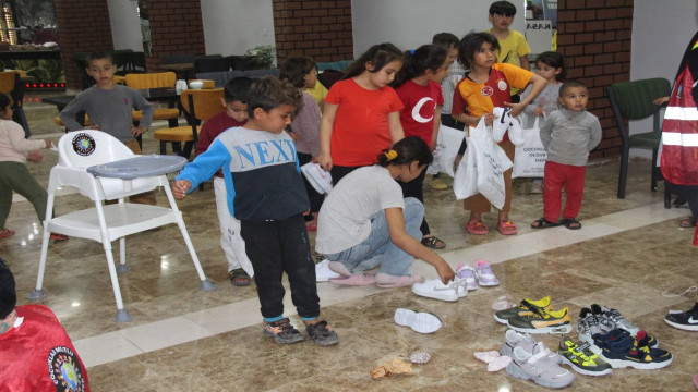 Depremzede çocukların bayramlık heyecanı