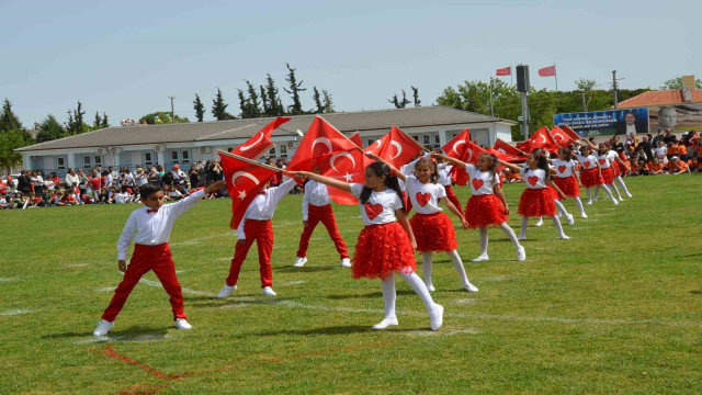 Didim’de 23 Nisan kutlamaları renkli geçti