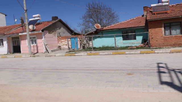 Eski eşinin kocası ile annesini pompalı tüfekle vurup kaçtı