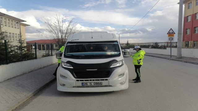 Eskişehir’de 576 okul servisine 17 bin 690 lira trafik cezası kesildi