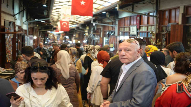 Gaziantep’in Bakırcılar Çarşısı’nda bayram ve tatil yoğunluğu