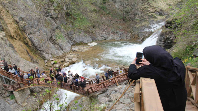 Giresun’un Pamukkalesi’ne ziyaretçi akını