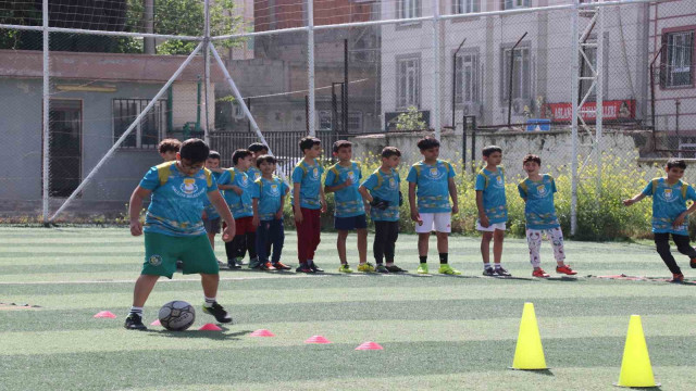 Haliliye Belediyesi Futbol Okulu ile genç yetenekler yetişiyor