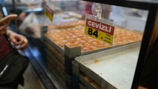 İstanbul’da ucuz baklava kuyruğu