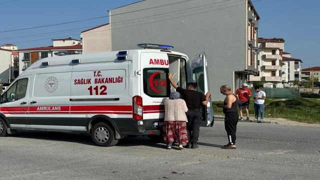 Kapaklı'da kamyonet ile çarpışan motosikletli sürücü yaralandı