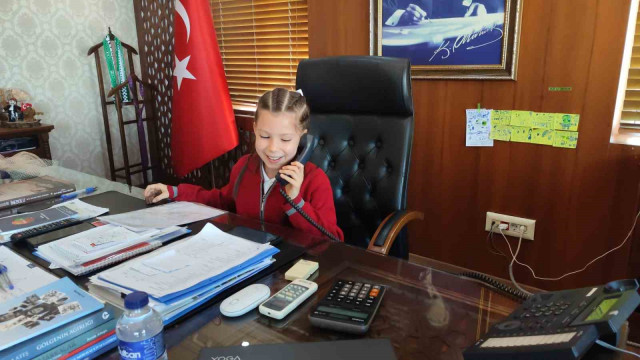 Kaymakam koltuğuna oturan öğrenciden ’denizlere lağım akıtılmasın’ talimatı