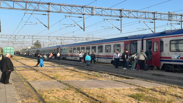 Kırklareli’nde tatilcilerin tercihi tren oldu