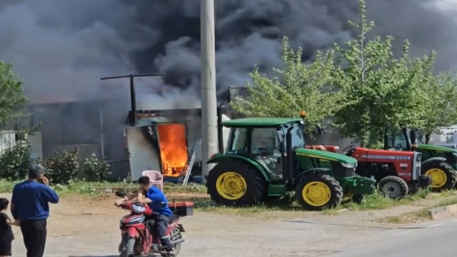 Konteynerde çıkan yangın paniğe neden oldu