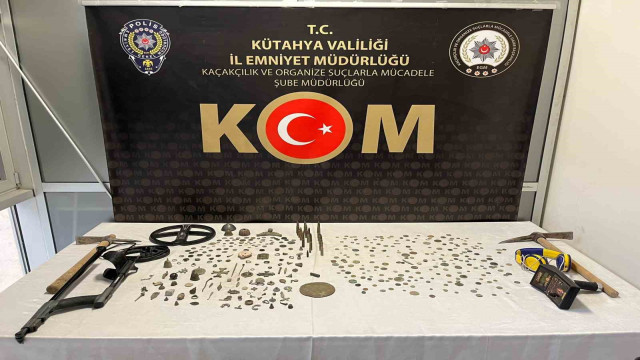 Kütahya’da 417 adet tarihi obje ele geçirildi