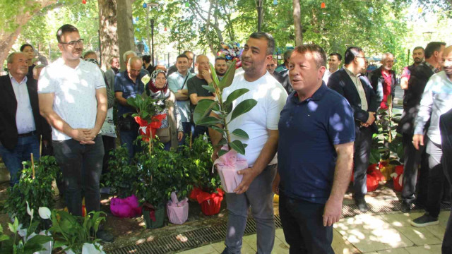 Mut’ta belediye başkanına gönderilen tebrik çiçekleri ihtiyaç sahiplerine yardıma dönüştü