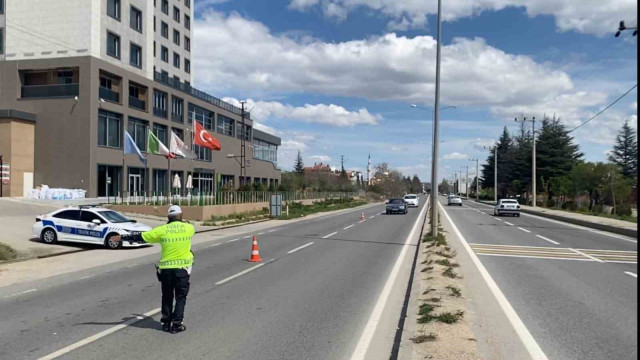 Ramazan Bayramı trafik tedbirlerinde 2 bin776 araç ve sürücüsü kontrol edildi