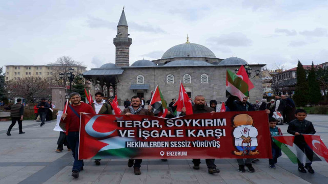 Sağlıkçılar Erzurum’da Gazze için yürüdü