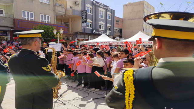 Silopi’de askeri bandodan konser