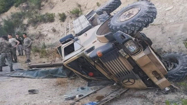 Şırnak’ta askeri araç devrildi: 2 asker şehit oldu, 2 asker yaralı