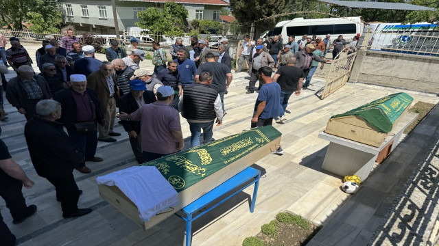 Aile katliamında hayatını kaybeden anne ve oğluna acı veda