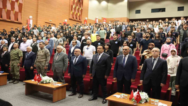 Atanur Aydın’dan öğrencilere: ”Siz bizim paydaşımız değil, geleceğimizsiniz ve bizim takım arkadaşımızsınız”