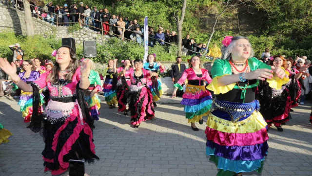 Baharın gelişi Mudanya’da coşkuyla kutlandı