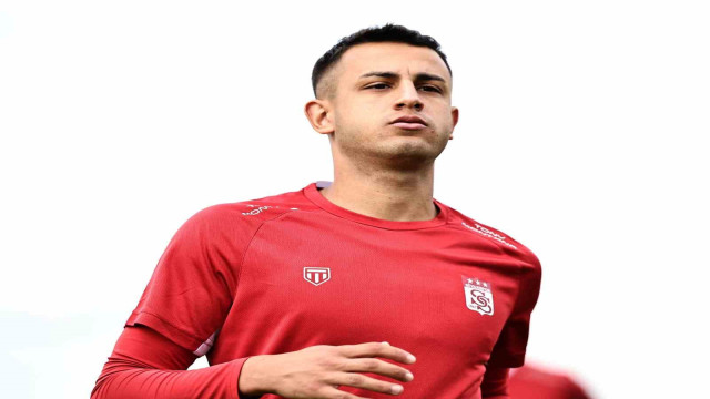 Bartuğ Elmaz, Sivasspor’a veda etti