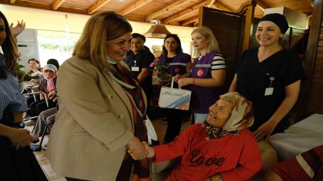 Başkan Karalar, ”Dünyayı anne sevgisi ve şefkati sarsın”