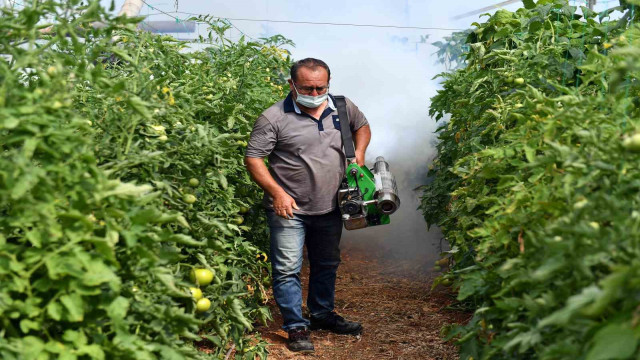 Büyükşehir Belediyesi’nden üreticilere sisleme makinesi desteği