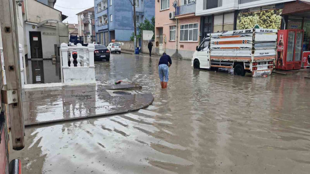 Çorum’da sağanak hayatı olumsuz etkiledi