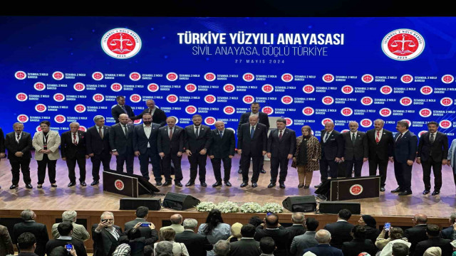 Cumhurbaşkanı Erdoğan: ”Çerçevesini darbecilerin çizdiği sorunlu anayasa ile yola devam edemeyiz”