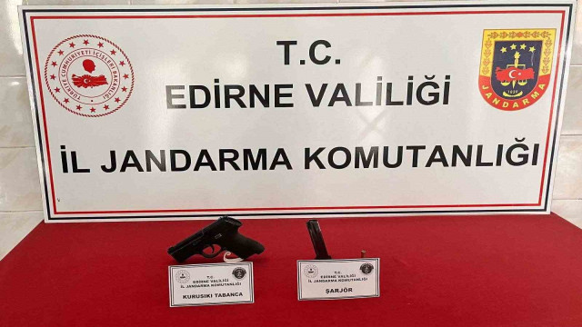 Enez’de jandarmanın uygulamasında tabanca ele geçirildi