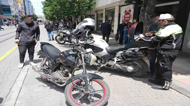 Eskişehir’de 52 motosiklet ve motorlu bisiklet sürücüsüne işlem uygulandı