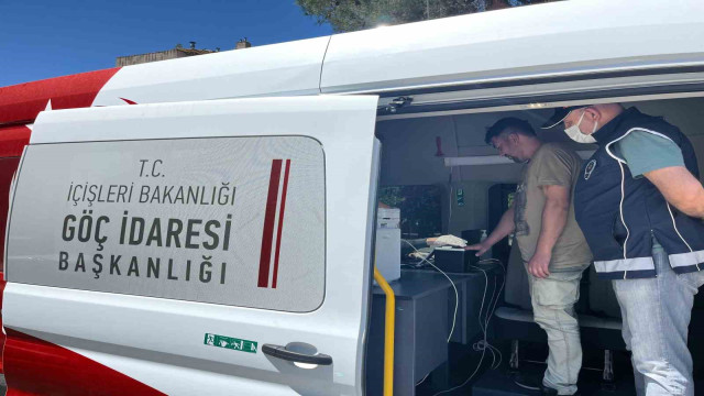 Eskişehir’deki Mobil Göç Noktası’nda bin 577 yabancının kimlik bilgileri sorgulandı