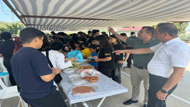 Gazipaşa Fen Lisesi’nde Hatay’a destek panayırı düzenlendi