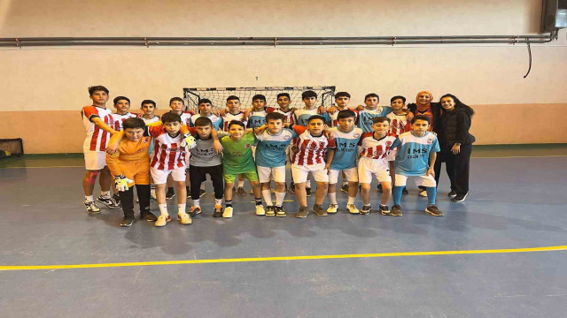 İhsaniye’de küme yıldız erkekler futsal müsabakaları tamamlandı