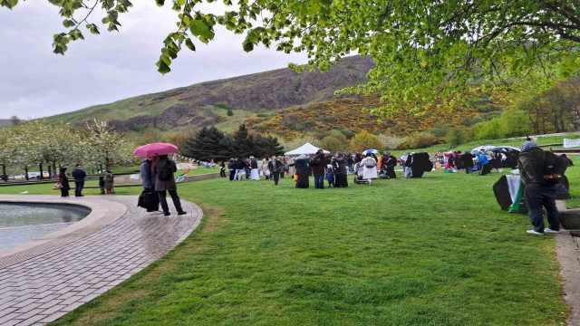 İskoçya’da Edinburgh Üniversitesi ve parlamento binası önünde Gazze’ye destek protestosu