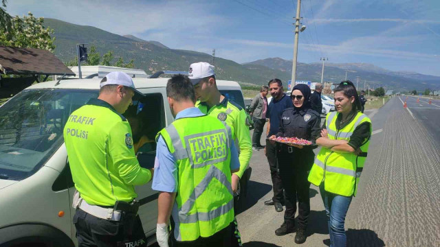 Konya’da özel gençlerden trafik denetimi